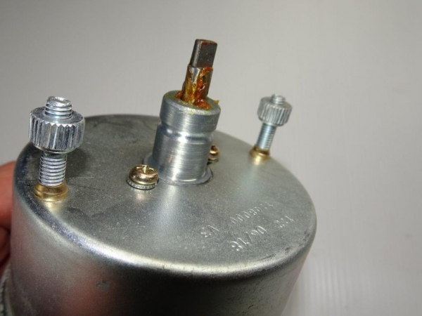 Tacho + Winkelgetriebe Fiat Traktor mit Gewinde M16x1