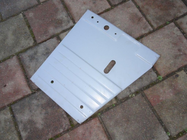 Seitenblech UTB 300 445 550 + TIH links