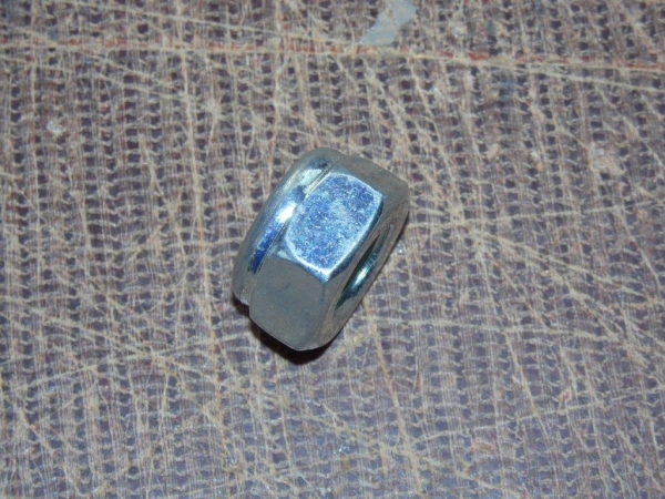 Mutter Selbstsichernd M10x1,25 Feingewinde UTB TIH Fiat