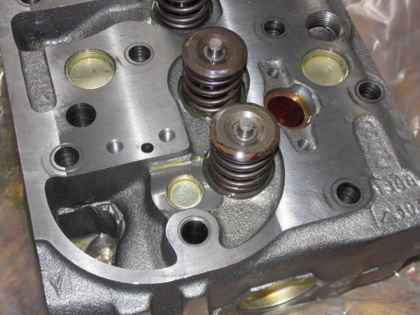 Zylinderkopf mit Ventilen Fiat Traktor 400 450 450DT 450R 480 540...  incl. Versandkosten
