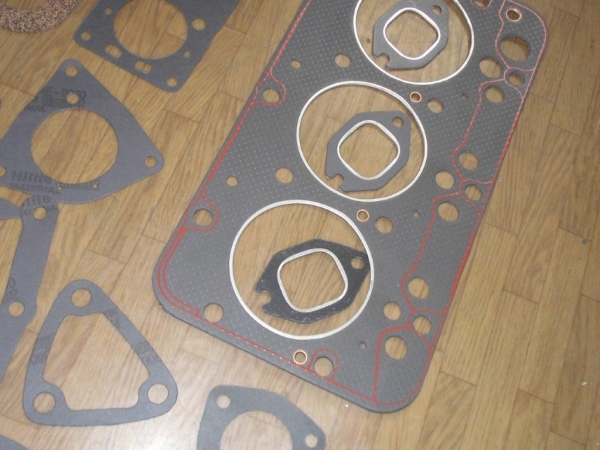 Motor Dichtsatz Traktor Fiat 450 460 470 für 95 mm Kolben mit verstärkter Kopfdichtung + Ventildeckeldichtung