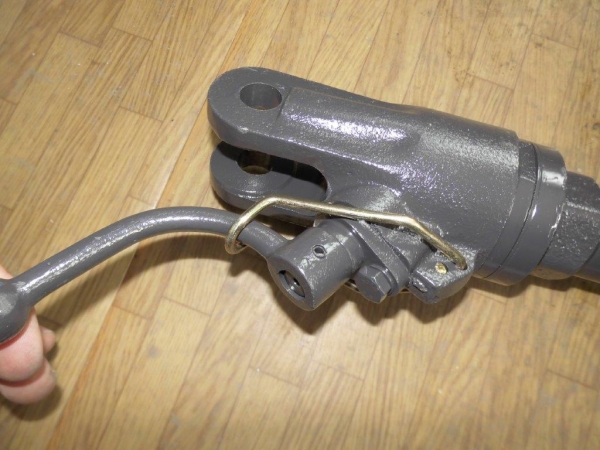 Hubstrebe lang mit Spindel Traktor Fiat 640 55.46 65.46