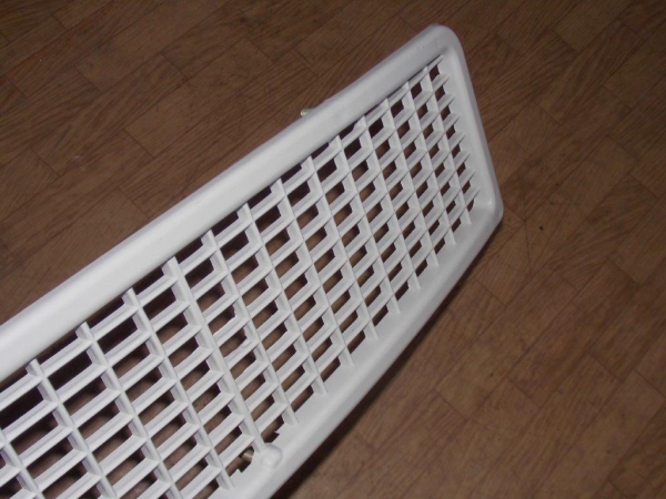 Frontgrill oben UTB V445 + Traktor Fiat 400 450 480 540 550 640
