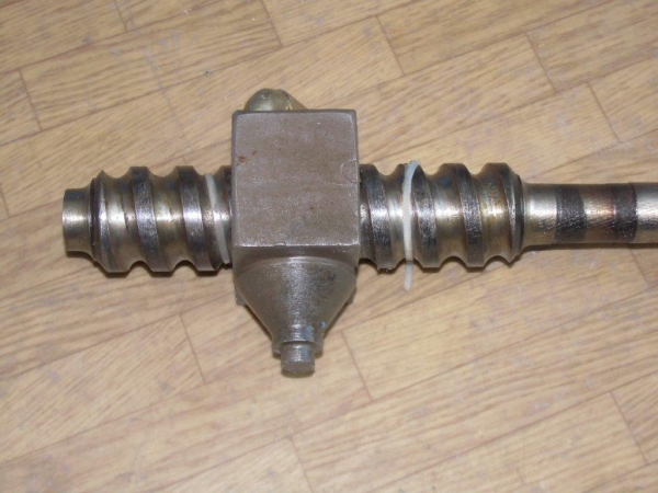 Lenkspindel lang Traktor Fiat Agri 55.46 - 65.46