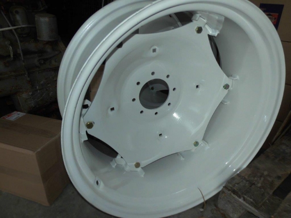 Felge 1 Stück Hinten UTB+ Fiat 14 x 30 Zoll  incl. Versandkosten z.B. 640 65.46 60.56 70.56...