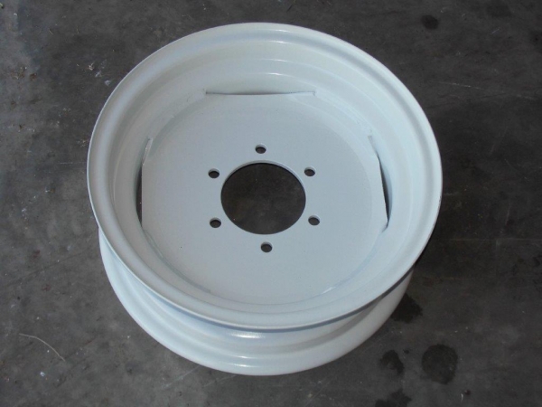 Felge breit vorn 16 Zoll 5.50 Zoll für Bereifung 7.50-16 UTB + Fiat z.B. 640 und viele andere