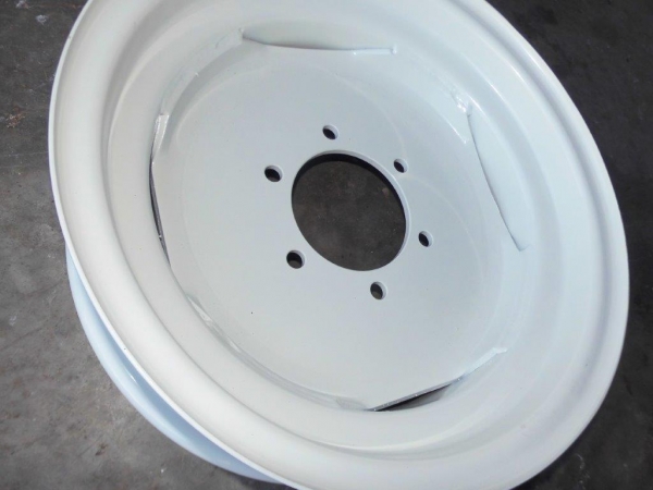 Felge breit vorn 16 Zoll 5.50 Zoll für Bereifung 7.50-16 UTB + Fiat z.B. 640 und viele andere