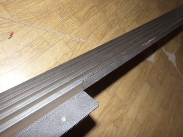 2 Stück Seitenbleche für Motorhaube UTB 650 + 651 Utos