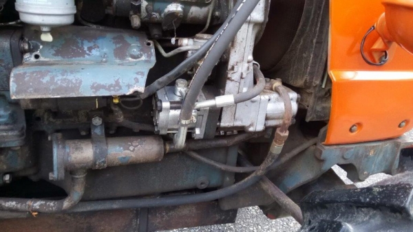 Hydraulische Lenkung Lenkungsunterstützung Lenkhilfe Traktor Fiat 540 DT Spezial