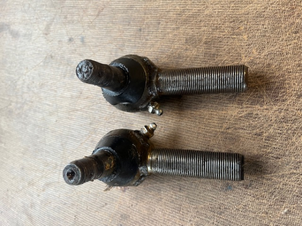 2 Stück Spurstangenkopf original UTB 650 651 altbestand rechts + links Gewinde