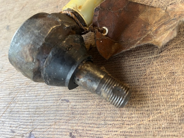 Spurstangenkopf für U 650 651 links gewinde original alt Bestand unverbaut
