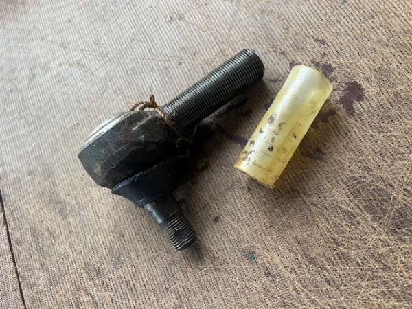 Spurstangenkopf für U 650 651 links gewinde original alt Bestand unverbaut