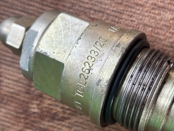 Ventil DDR Orsta Hydraulik Druckbegrenzungsventil aus Lagerbestand