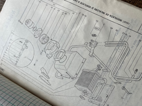Ersatzteilkatalog UTB 550 IF original Teil für Frontlader Kabine Servolenkung stark gebraucht