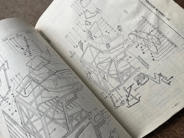 Ersatzteilkatalog UTB 550 IF original Teil für Frontlader Kabine Servolenkung stark gebraucht