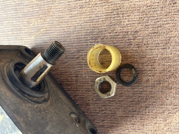 Hydraulikpumpe Arbeitshydraulik rechts UTB 302 445 550 TIH + FIAT Traktor original Romania