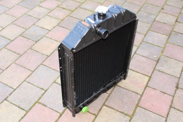 Kühler verstärkt für Fiat 640 / UTB 550 640