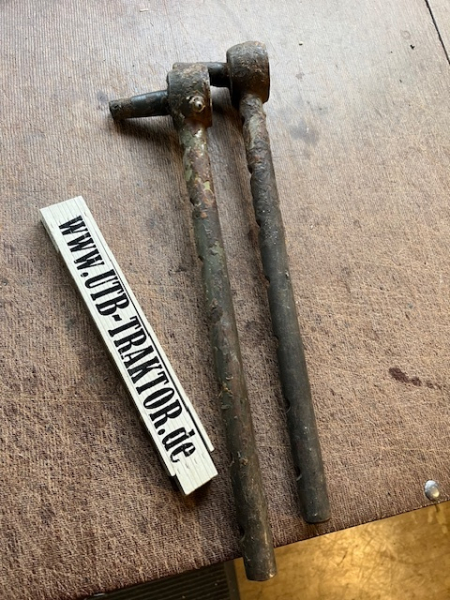 2 Stück Spurstangenkopf  lang UTB 650  original aus Lagerbestand