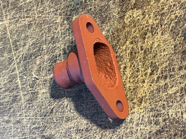 Stutzen Metall Aufsatz für Wasserpumpe UTB 550 640