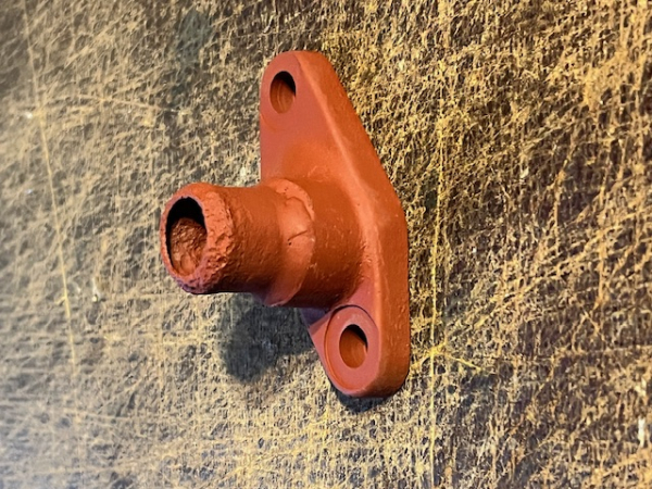 Stutzen Metall Aufsatz für Wasserpumpe UTB 550 640