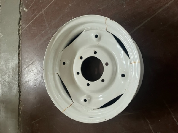 2 Stück Felge vorn für 16 Zoll Bereifung  UTB V445 U550 Traktor Fiat 400 420 450 ...