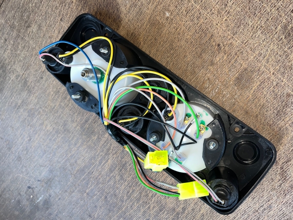 Amaturenbrett Instrumententafel mit Tachowelle + Tachoantrieb Fiat und UTB 445 + 550