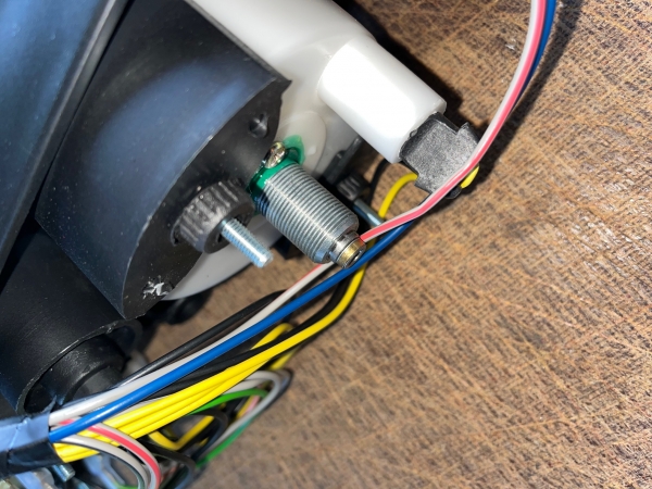 Amaturenbrett Instrumententafel mit Tachowelle + Tachoantrieb Fiat und UTB 445 + 550