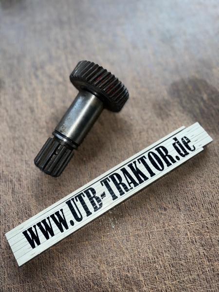 Zahnrad Welle im Schwungmassenausgleich UTB Fiat 550 640 40 Zähne ca. 12cm