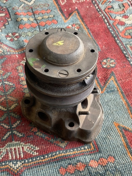 Wasserpumpe UTB 650 651 aus DDR Bestand