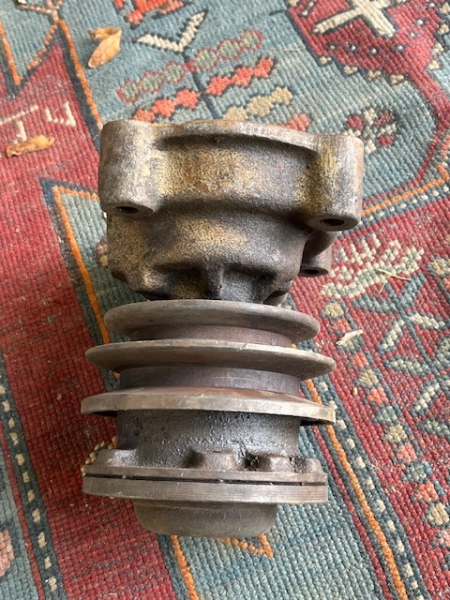 Wasserpumpe UTB 650 651 aus DDR Bestand