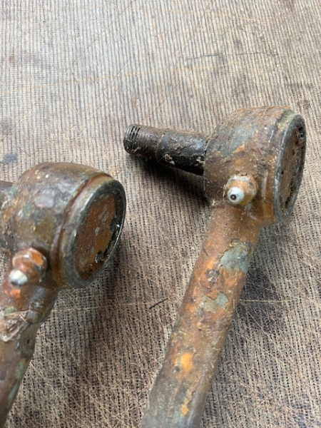 1 Stück Spurstangenkopf lang UTB 650 original aus Lagerbestand