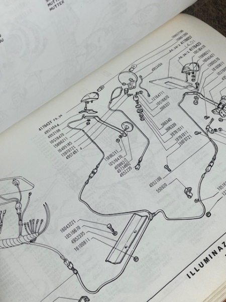 Ersatzteilkatalog Traktor Fiat 650 original