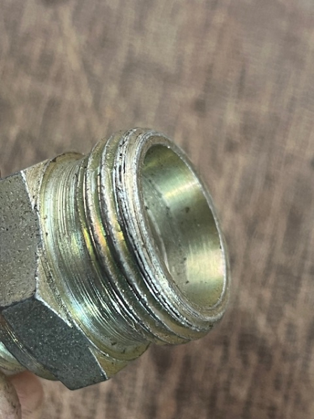 Hydraulik Verschraubung TIH 445 Gewinde M27x2 + M22x1,5 Einschrauber