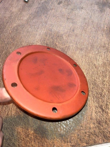 Deckel aus Blech vorn am Motor UTB 445 550 640 TIH Fiat