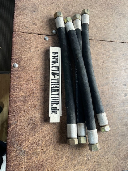 Hydraulikschlauch RS09 T157  Länge 40 cm  Gewinde M22x1,5  DDR Lagerware Schlüsselweite 27mm