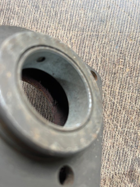 Adapter Aufnahme für Hydraulikpumpe TIH + UTB Fiat original Teil