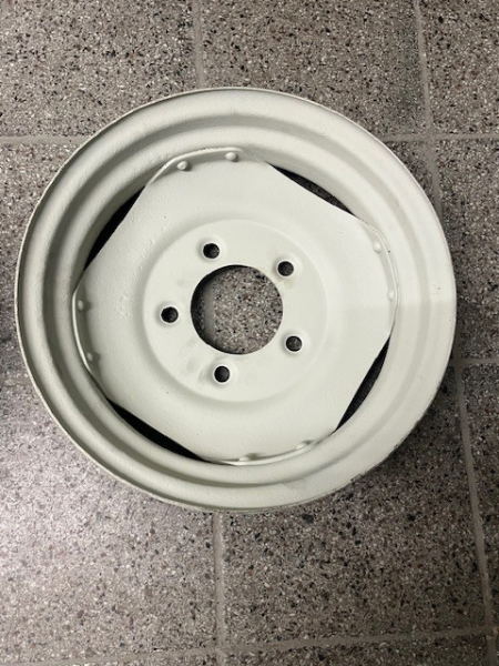 Felge vorn Fortschritt Gt 124  RS 09 Vorderrad 6.00x16