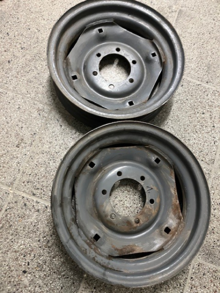 2 Stück Felge vorn für 16 Zoll Bereifung  UTB V445 U550 Traktor Fiat 400 420 450 ... original Teil incl. Versandkosten