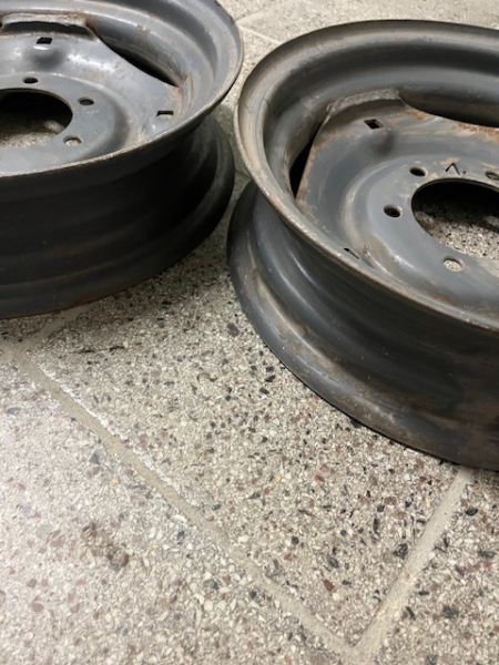 2 Stück Felge vorn für 16 Zoll Bereifung  UTB V445 U550 Traktor Fiat 400 420 450 ... original Teil incl. Versandkosten