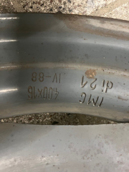 Felge vorn für 16 Zoll Bereifung  UTB V445 U550 Traktor Fiat 400 420 450 ... original Teil incl. Versandkosten A