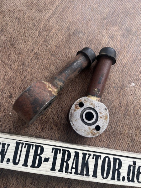 Hydraulikrohr Anschluß an die Hydraulikpumpe UTB TIH lang