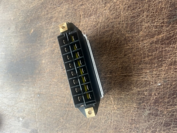 Sicherungsleiste UTB Fiat New Holland 8 fach ohne Sicherungen