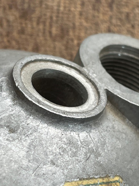 Deckel für Dieselfiltergehäuse DDR GT124 RS09 neutel aus Lagerbestand