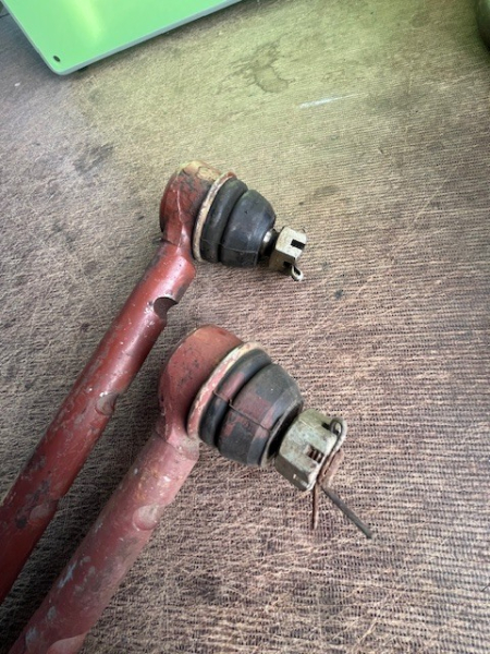 2 stück Spurstangenkopf lang für verstellbare Vorderachse UTB 445 550 + Fiat  original Lagerbestand