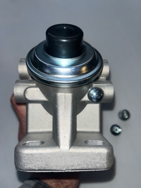 Dieselfilter mit Pumpe Universal für alle Anwendungen + 2 x Tülle
