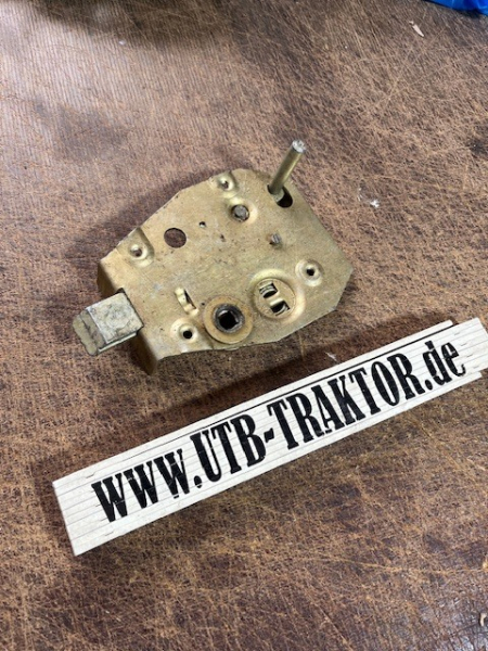 Türschloss - MTS 80/82 - rechts mittlere kabine