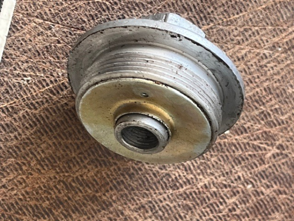 Deckel - Ventil für Behälter der Servolenkung UTB 300 +500 U550IF gebraucht