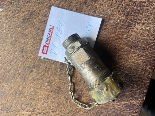 Hydraulikverschraubung TIH DDR Orsta A1-16/160 Schlauchanschluß Gewinde M27x2 Neu Teil + Kappe