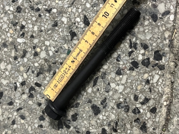 Schraube Zylinderkopf UTB TIH Fiat