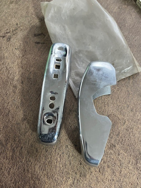 Lada Shiguli 2101/2102/21011- 2 neue Stoßstangenhörner vorn 2101-2803052-01 incl. Versand